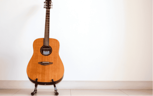 Gitarrenständer Holz Test: Die 11 besten (Bestenliste)